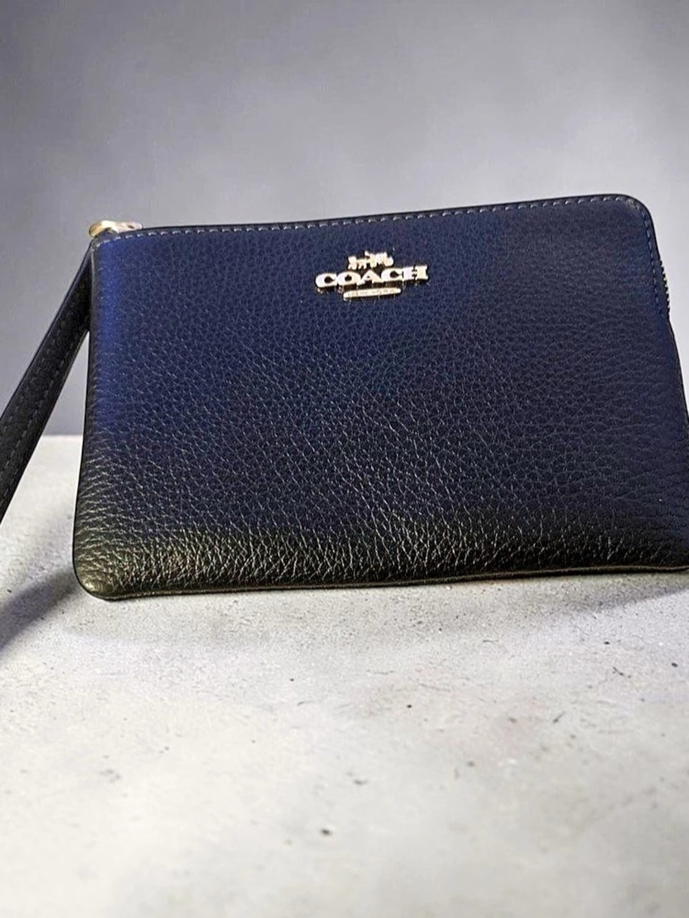 Coach Small Zip-Top Wristlet in Pebble Leather Black